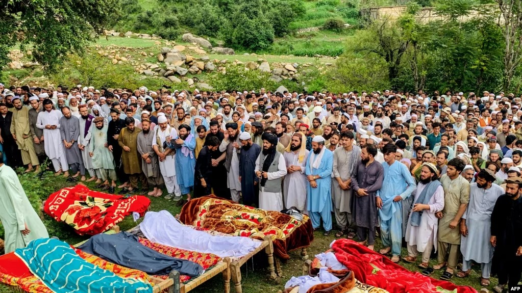خیبر پښتونخوا کې د بارانونو او سیلابونو له امله د مړو شوو شمېر ۳۲۱ ته اوښتی دی