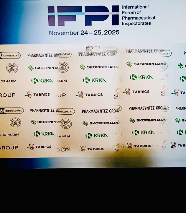 مولوي حمد الله زاهد د یو مل پلاوي په ملیتا د درملو څارونکو په دوهم نړیوال انجمن کې کړی