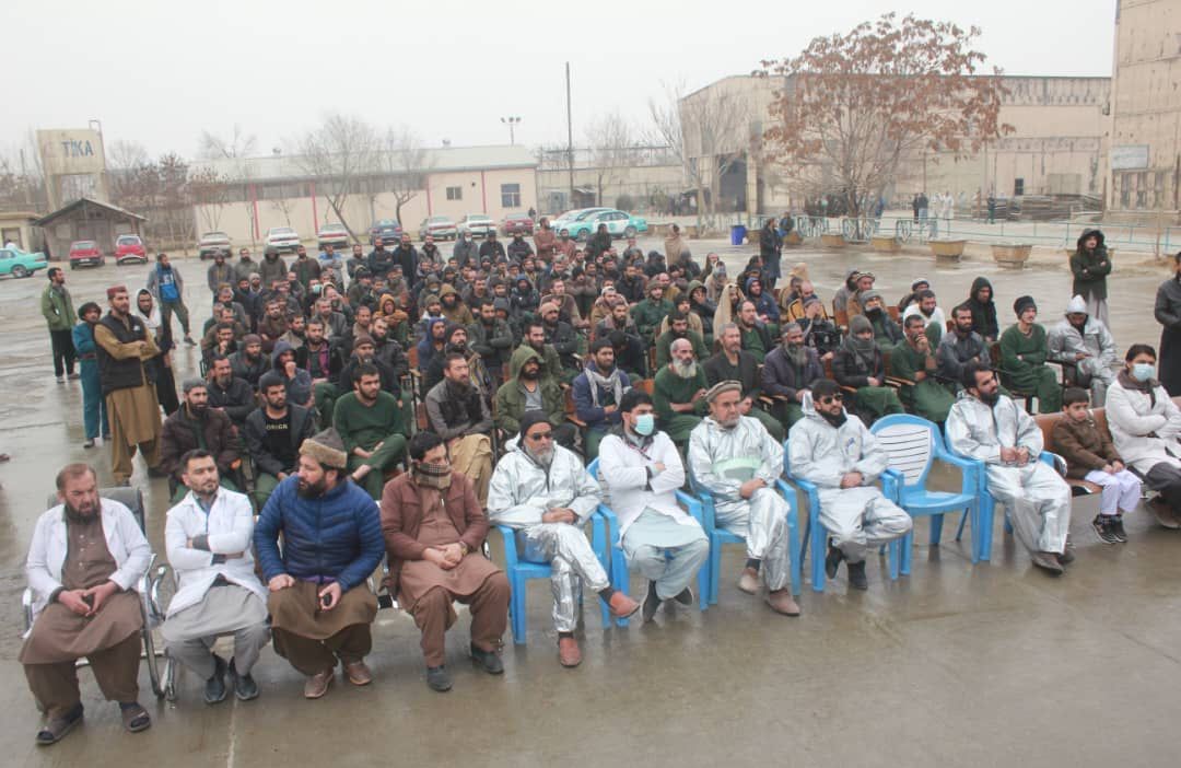 د ابن سینا روږدو له روغتون ۶ سوه روږدي له بشپړې درملنې وروسته کورونو ته ستانه شول