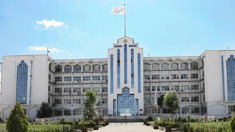 عدلیې وزارت وايي په اسلامي امارت نیوکه پر شریعت نیوکه ده